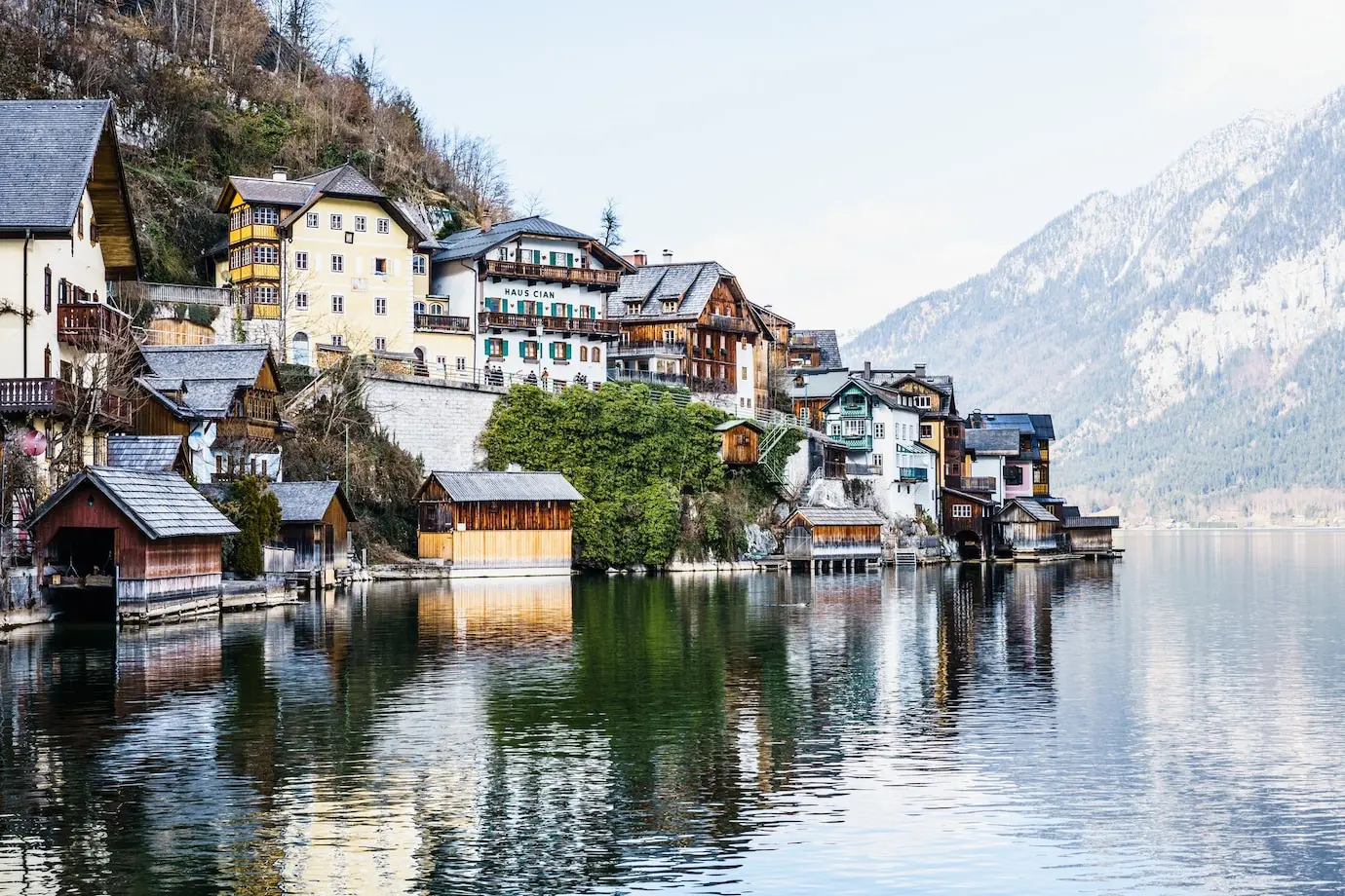 beautiful-village-hallstatt-salz